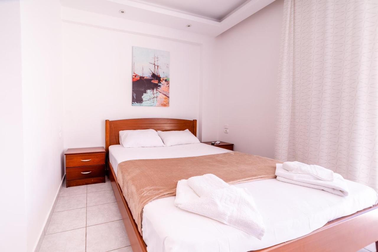 Azzurro Hotell Paleros Exteriör bild