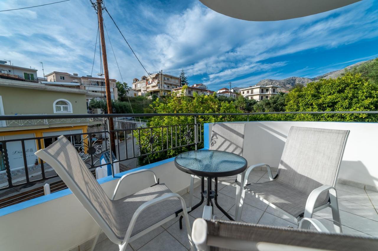 Azzurro Hotell Paleros Exteriör bild